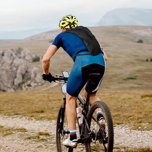 Vista 6 de Mochila de hidratación con vejiga de agua de 3 L, mochila táctica de agua ligera, paquete de hidratación para senderismo, ciclismo, correr