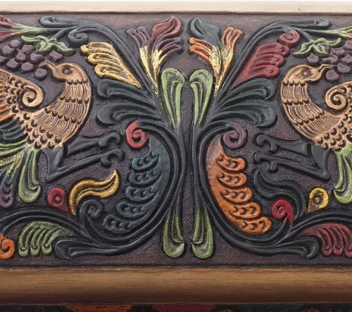 Vista 6 de NOVICA Joyero de cuero y madera de cedro con temática de animales, multicolor, 'Shimmering Hawk