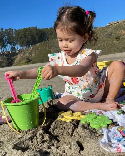 Vista 4 de Bumeex Ropa para niñas pequeñas, de algodón, manga corta, casual, vestidos para niñas de 2 a 7 años