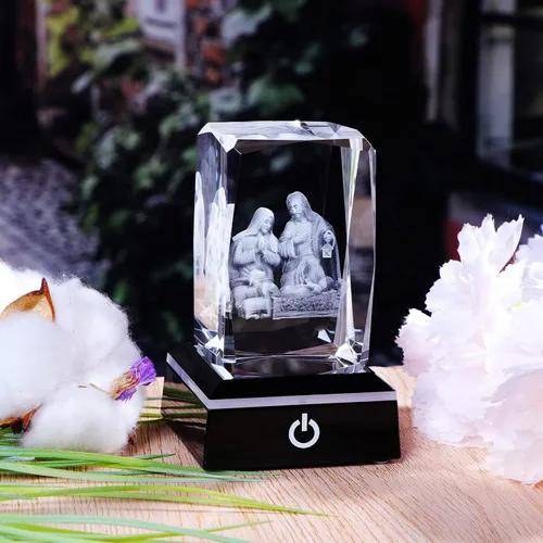 Vista 6 de YWHL Figuras de belén de cristal 3D con base colorida grabada con láser, estatuas de la Santa Familia para regalos religiosos para mujeres y hombres