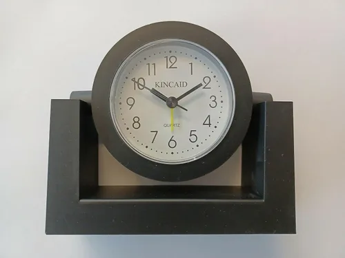 Vista 3 de Kincaid Reloj de escritorio giratorio con alarma