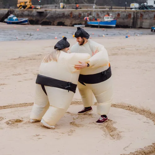 Vista 4 de Bodysocks Disfraz de luchador de sumo inflable para adultos