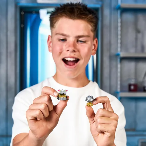 Vista 5 de MrBeast Lab Swarms Battle Fusion Series, recoge más de 80 enjambres únicos de 1 pulgada (1.0 in), el paquete de laboratorio incluye 6 micro bestias