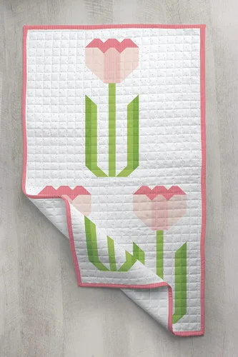 Vista 11 de Riley Blake Kit de proyecto de edredón del mes: diseños fáciles de hacer tú mismo para cada temporada, para acolchar, ropa, manualidades y Almohada