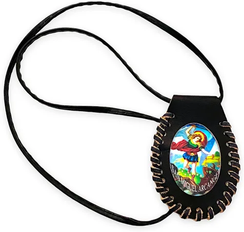 Vista 2 de San Miguel Arcángel Escapulario Negro Collar Escapulario Negro San Miguel Arcángel Regalo religioso, Cuero, No es una piedra preciosa