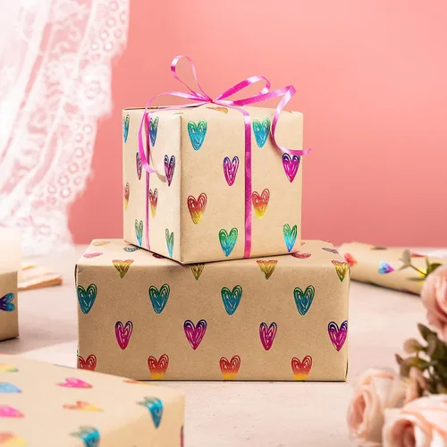 Vista 3 de RUSPEPA Rollo de papel de regalo de corazón para niñas, mini rollo, papel de estraza de papel de estraza con patrones de corazón dibujado a mano