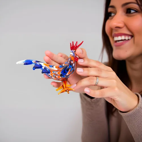 Vista 3 de Mini figuras de gallo de pollo de vidrio soplado, hechas a mano, pequeño compañero lindo coleccionable para adorno de escritorio (azul oscuro)