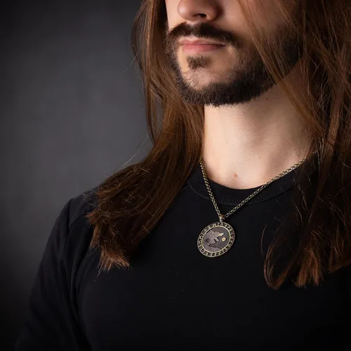 Vista 15 de Collar Yin Yang para hombre, joyería colgante de alta calidad de aspecto antiguo, regalos de Yin Yang, joyería vikinga para hombres