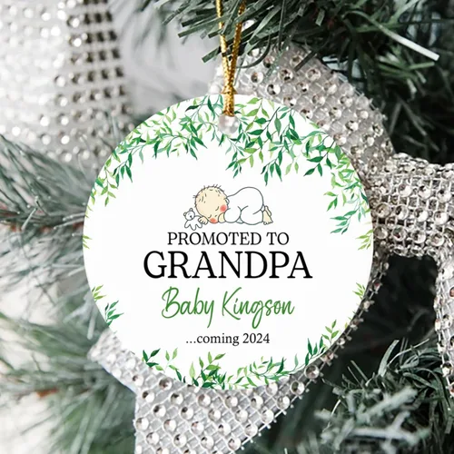 Vista 25 de Adorno personalizado para bebé que llega 2027, adorno de Navidad de Bump, elige el nombre del bebé y el año de Navidad para el nuevo abuelo abuela