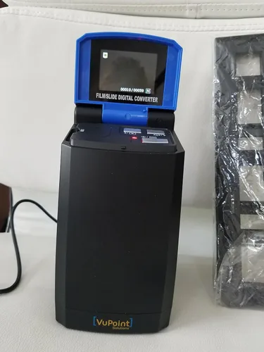 Vista 3 de VuPoint Solutions Convertidor de película digital y diapositivas (FC-C520-VP)