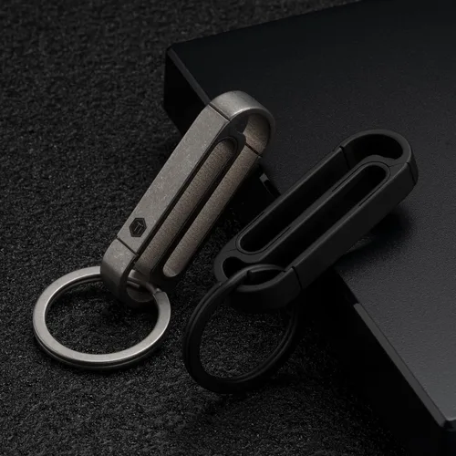 Vista 7 de KeyUnity Clip de cinturón Titanium del tenedor de la llave, llavero lateral doble del mosquetón para los hombres