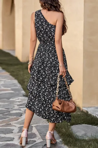 Vista 8 de PRETTYGARDEN Vestido de verano floral para mujer, casual, de un hombro, escalonado, con volantes, a media pierna, vestido bohemio para la playa