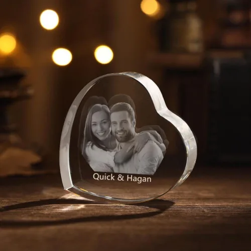 Vista 2 de Marcos de corazón de fotos de cristal 3D personalizados, foto de cristal 3D grabada con láser, regalo personalizado para mujeres, esposa, hombres