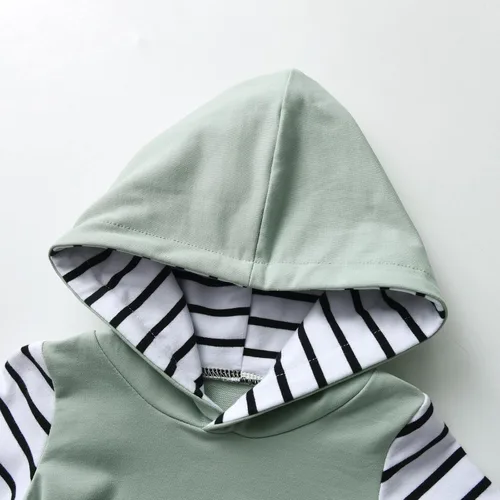 Vista 2 de Conjunto de sudadera con capucha de manga larga a rayas para bebés y niños pequeños