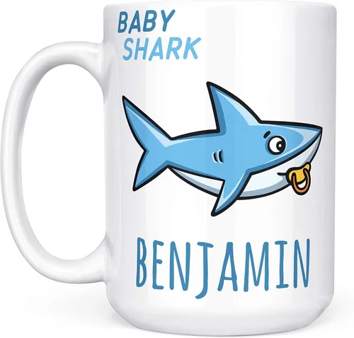 Vista 6 de Be Burgundy Taza de café personalizada con nombre de tiburón bebé – 11 oz – Tazas familiares de tiburones con opción de posavasos a juego, Baby