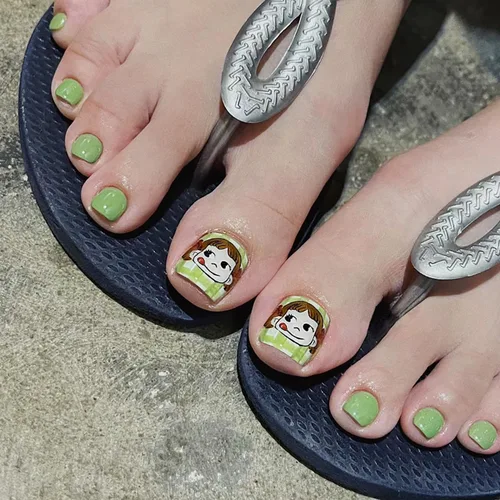Vista 42 de Uñas postizas acrílicas artificiales negras para los dedos de los pies, ataúd a presión con diseños de flores blancas, uñas postizas reutilizables