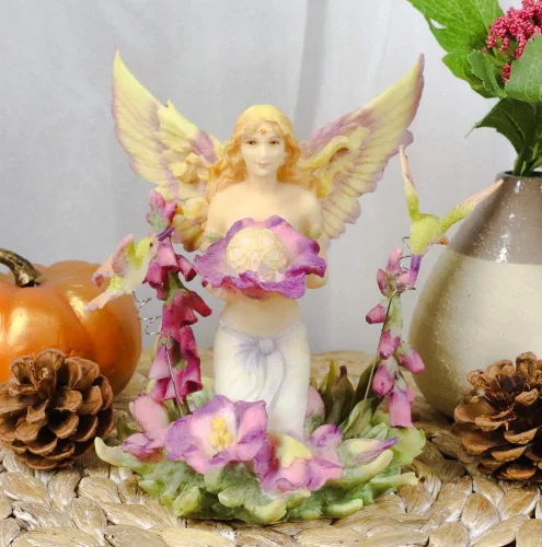 Vista 9 de Ebros Gift Jody Bergsma Faith Fairy Naiad - Estatua de flores moradas con colibríes, 5.75 pulgadas de alto, figura mágica de jardín de hadas
