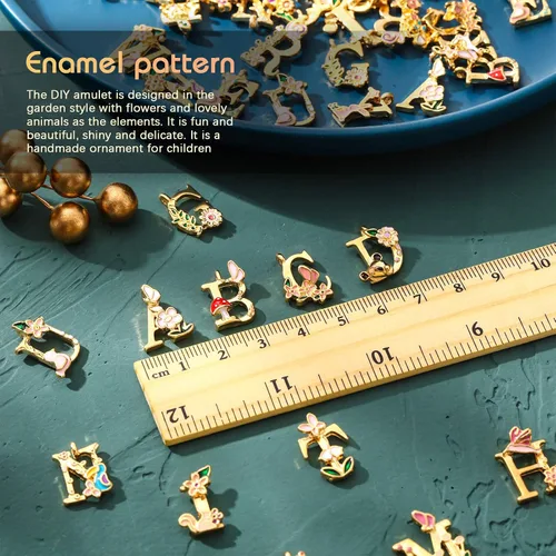Vista 5 de Hicarer 78 piezas de dijes de letras del alfabeto con inicial A-Z, estilos de flores, colgante del alfabeto, collar para manualidades, joyería
