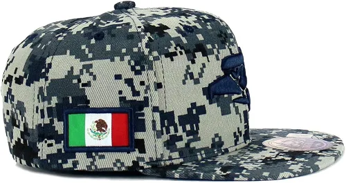 Vista 4 de Gorra de béisbol con diseño de águila mexicana hecha en México con cierre de pico plano
