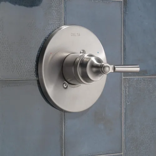 Vista 3 de Delta Faucet Saylor - Kit de moldura de válvula de ducha para sistemas de ducha y grifos de ducha de níquel cepillado, repuesto de mango de ducha