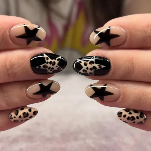Vista 31 de NBNTGH Uñas postizas a presión de punta francesa blanca, uñas postizas de línea dorada, uñas postizas medianas con diseño de almendra, uñas postizas