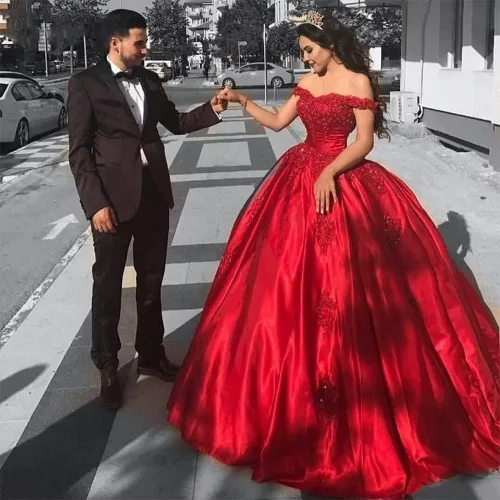 Vista 3 de Meicuhap Women's Off Shoulder lace Applique Prom Dress Satin Quinceanera Ball Gowns for Sweet 15 16