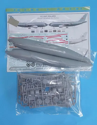 Vista 6 de Mikro-mir AMP 144-006 - 1/144 Airbus A310 MRTT/CC-150 Polaris Canadá AF & Gobierno