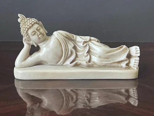 Vista 3 de Estatua de Buda reclinable – Escultura de meditación Nirvana durmiente – Figura budista tailandesa – Decoración del hogar Feng Shui – Resina pequeña