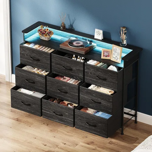 Vista 3 de EXOTICA Cómoda negra con estación de carga, 9 cajones con luz LED y puertos USB, cómoda de tela para dormitorio, pasillo, entrada, armarios, marco