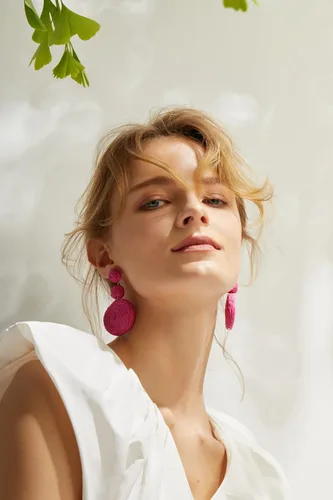 Vista 8 de Aretes de bola de rafia boho para mujer, aretes redondos de rafia Joyería de vacaciones de verano en la playa