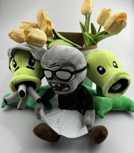 Vista 7 de JHESAO Juego de 3 piezas de plantas y zombis de peluche de zombis, guisante de juguete de zombis, 1 2 muñecos de guisante Gatling suave, muñeco