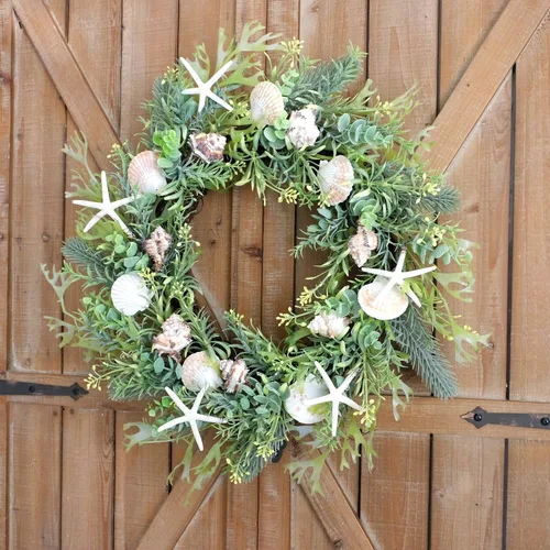 Vista 4 de Idyllic Corona de conchas marinas de 18 pulgadas con hojas verdes para puerta delantera y boda, corona rústica de conchas de estrella de mar