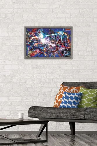 Vista 2 de Trends International Marvel Comics Secrets Wars - Póster de pared de batalla de 14.725 x 22.375 pulgadas, versión enmarcada de madera de granero