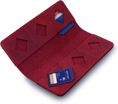 Vista 9 de MegaGear Tarjetero SD de cuero con 12 ranuras para tarjetas Camello