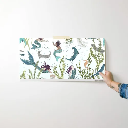 Vista 7 de Papel tapiz para despegar y pegar, diseño de sirenas nutrias, blanco, verde, azul, mar, océano, fondo de pantalla extraíble personalizado Spoonflower