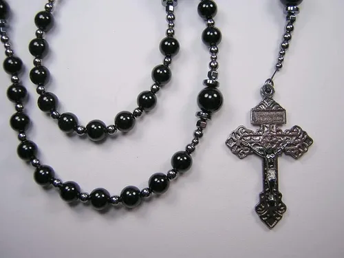 Vista 2 de Rosario negro XLong para hombre de 25 pulgadas, ónix negro católico y jade azul oscuro, collar de piedras preciosas Gunmetal Masculino Católico