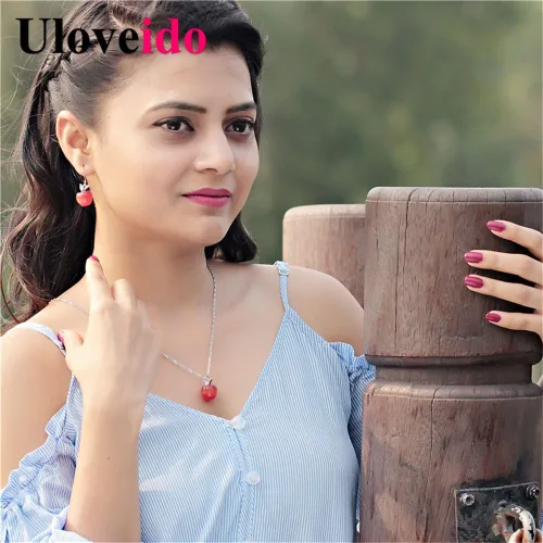 Vista 3 de Uloveido Juego de collar y aretes de manzana para mujeres y niñas, bonito juego de joyas de manzana para profesora, mamá YL007, Cristal, Circonita
