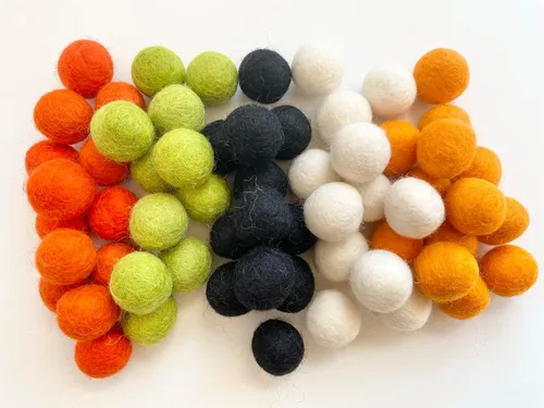 Vista 7 de 2.5 cm handmade felt balls - Bulk Quantity: 50 - Halloween Colors: Pumpkin, Orange, Lime, White, Black - 100% Wool Poms for Crafting, Garland