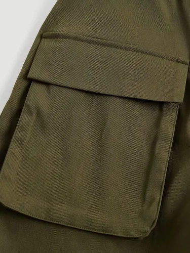 Vista 4 de WDIRARA Pantalones cortos cargo de verano con cintura elástica y pierna ancha para mujer, con bolsillos