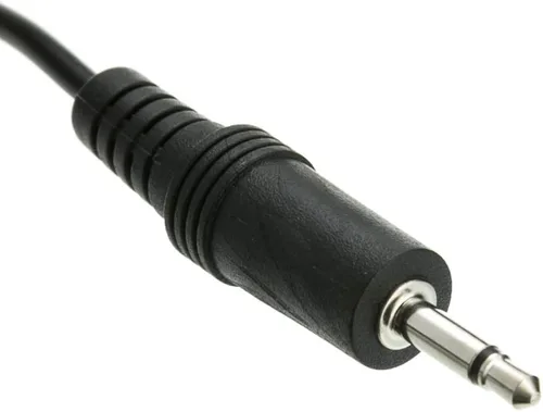 Vista 4 de CableWholesale Cable mono macho de 0.138 in a macho RCA, conector auxiliar de audio de 0.138 in en un extremo y conector de audio RCA en otro