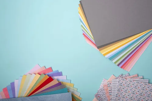 Vista 2 de Sizzix Surfacez - Cartulina, 8 1/4" x 11 3/4", 20 colores surtidos, 80 hojas, 663007