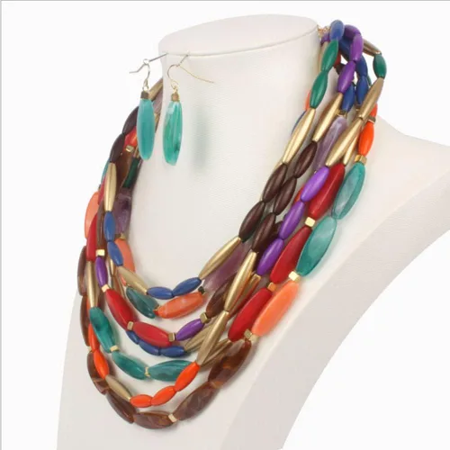 Vista 4 de Juego de gargantilla y aretes de gota de resina de cristal de varias capas para mujer, collar de clavícula, collar de babero y aretes