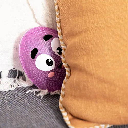 Vista 6 de Eggworthy by Relatable, el juego de escondite y busca apto para niños, juguetes para niños a partir de 3 años, incluye 1 juguete iluminado de huevo