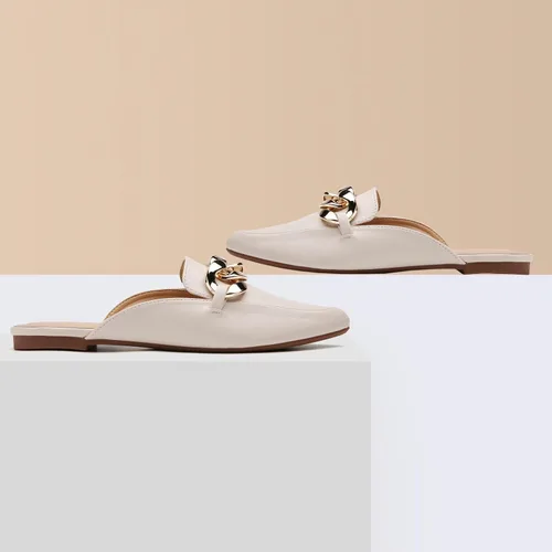 Vista 5 de Tilocow Mules para mujer Zapatos planos para mujer, elegantes y cómodos, con cadena de metal, sin espalda, zapatos de moda 2023