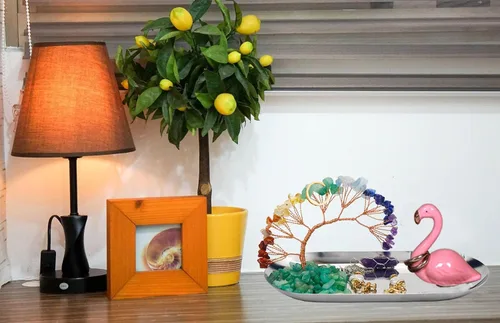 Vista 4 de Portaanillos de Flamenco para Joyas, Plato para Anillos de Cristal de Apatita Azul, Organizador de Aretes con Pestillo de León, Cosas Lindas
