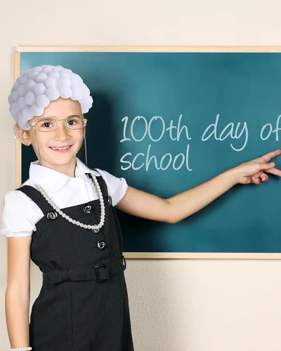 Vista 6 de Croknit 8 Pcs Old Lady Costume Set for Kids 100th Day of School Costume for Girls Granny Wig Cosplay