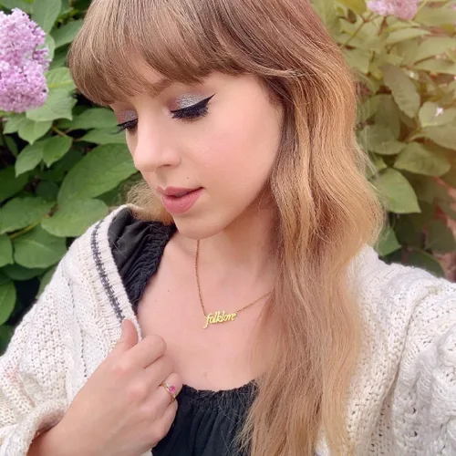 Vista 7 de NONTAI Collar inspirado en TS para mujer, Swiftie - Reputación del amante del folklore 1989 Collar rojo hablar ahora sin miedo para Eras Music