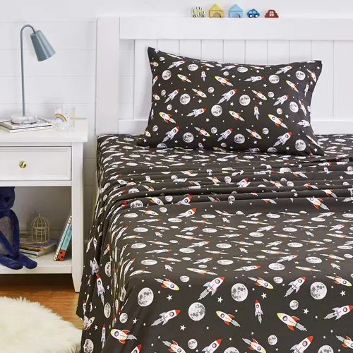 Vista 32 de Amazon Basics Juego de sábanas para niños de microfibra ligera, suave y fácil de lavar, 3 piezas, tamaño Twin, Aqua brillante, diseño sólido