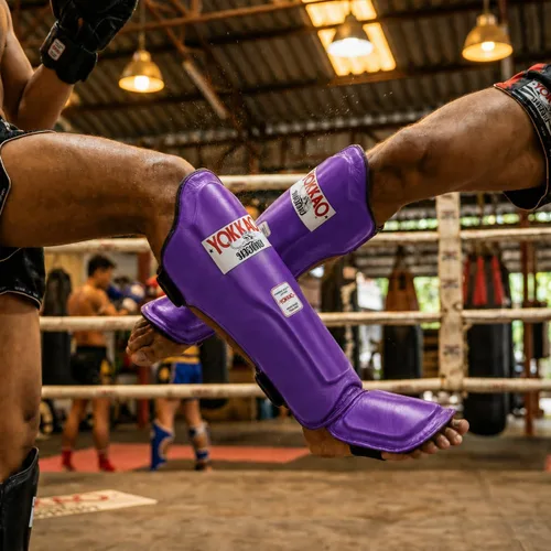 Vista 2 de YOKKAO Espinilleras Matrix Muay Thai Kickboxing MMA con rodilleras