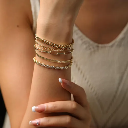 Vista 5 de Pulseras de oro para mujer, juego de pulseras en capas de oro de 14 quilates, delicadas cadenas de espiga de espiga, pulseras cubanas de oro
